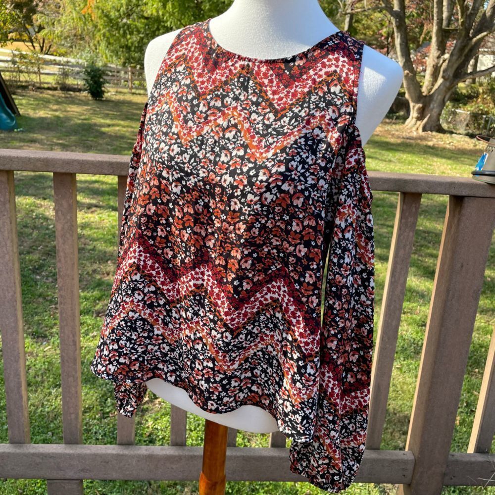 Lily White top with peak-a-boo shoulders